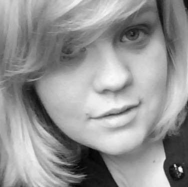 Sara Webster Photo 7