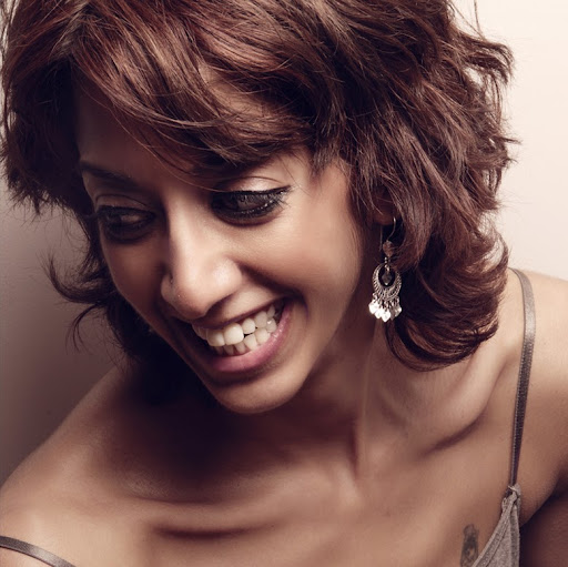 Aisha Thomas Photo 24