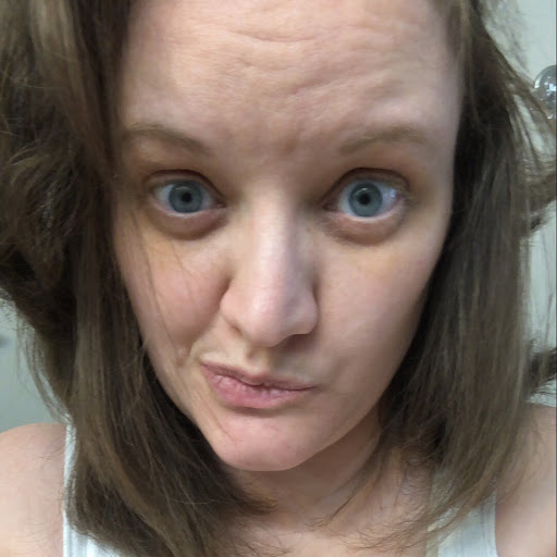 Victoria Skaggs Photo 17
