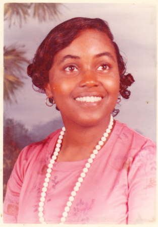 Gloria Turner Photo 10
