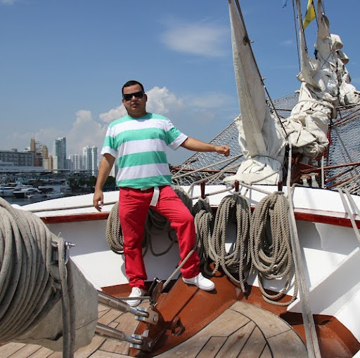 Ismael Dominguez Photo 32