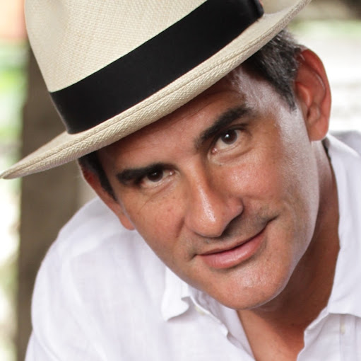 Fernando Crespo Photo 12