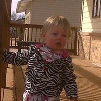 Sarah Harsh Photo 9