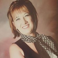 Julie Booth Photo 32