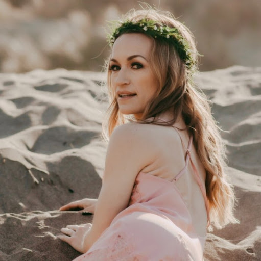 Jessica Latham Photo 8