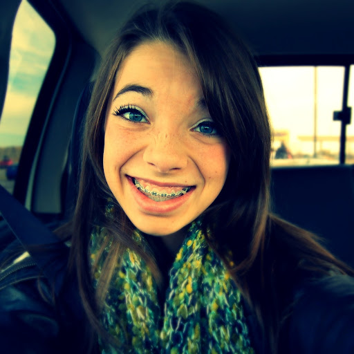 Emily Hartmann Photo 16