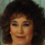 Linda Wallace Photo 35