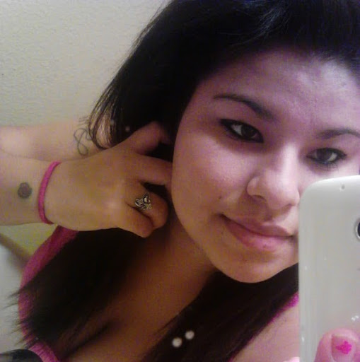 Connie Beltran Photo 26