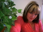 Julie Hicks Photo 6