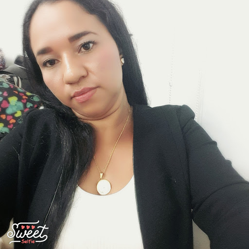 Lina Aguirre Photo 17