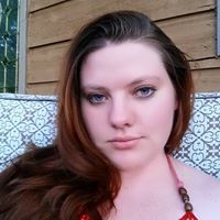 Laura Menard Photo 16