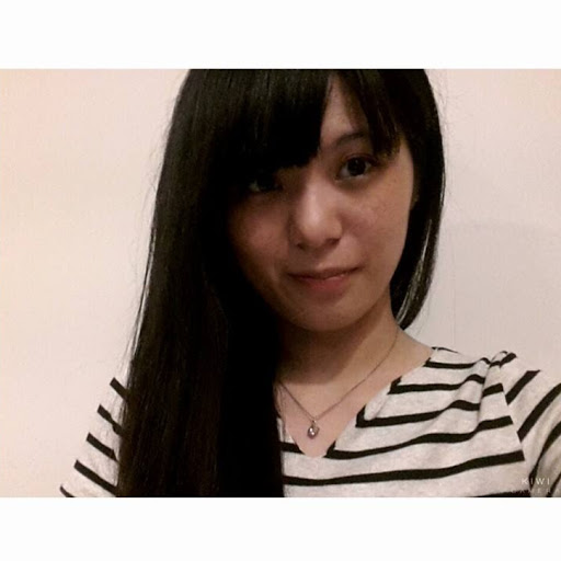 Julia Fang Photo 5