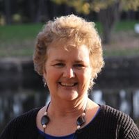 Ellen Griffiths Photo 7