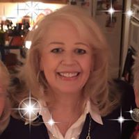 Colleen Holmes Photo 10