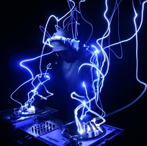 Anthony Collins Photo 18