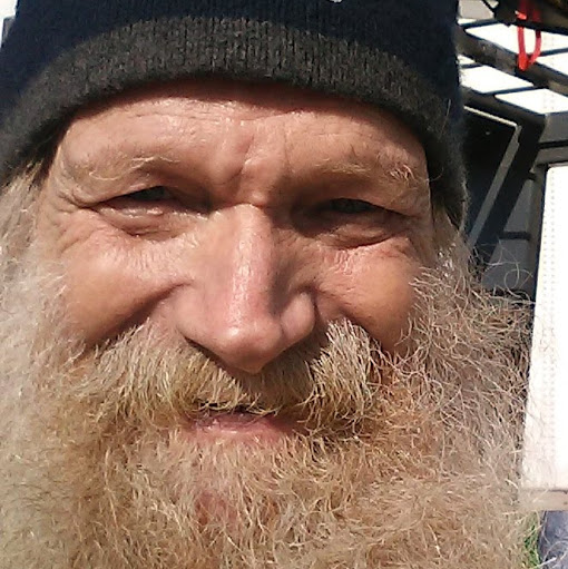 Robert Magee Photo 26