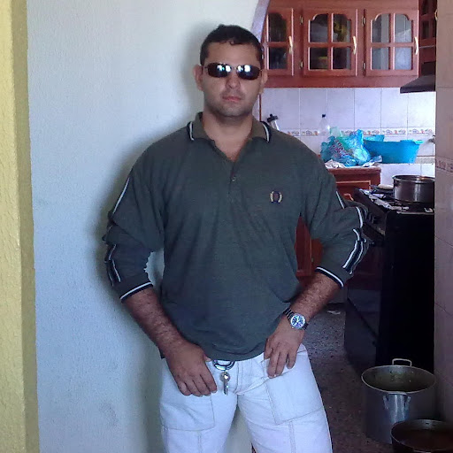 Carlos Mora Photo 11