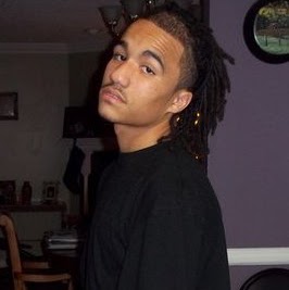Julian Brooks Photo 34