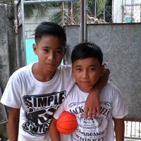 Robert Rosales Photo 24