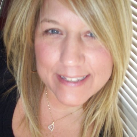 Lisa Magee Photo 16