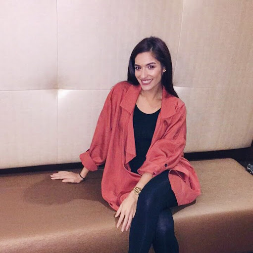 Amelia Gonzalez Photo 14