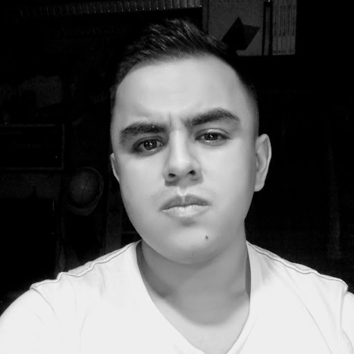 Alejandro Garcia Photo 31