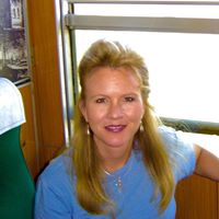 Paula Harvey Photo 36