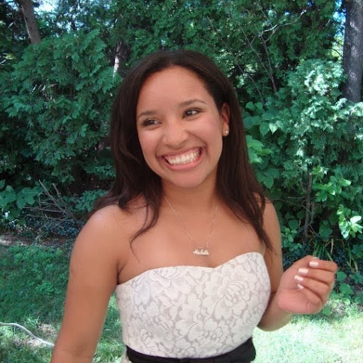 Michelle Almeida Photo 42