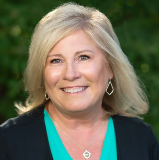 Terri Calhoun Photo 14