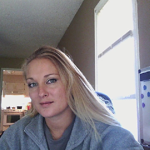 Michelle Walker Photo 30