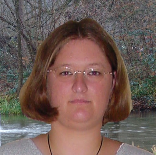 Stephanie Waller Photo 17