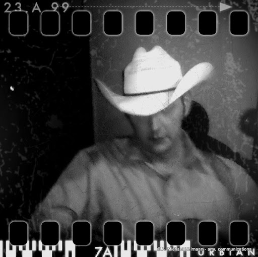 Roger Wallace Photo 9