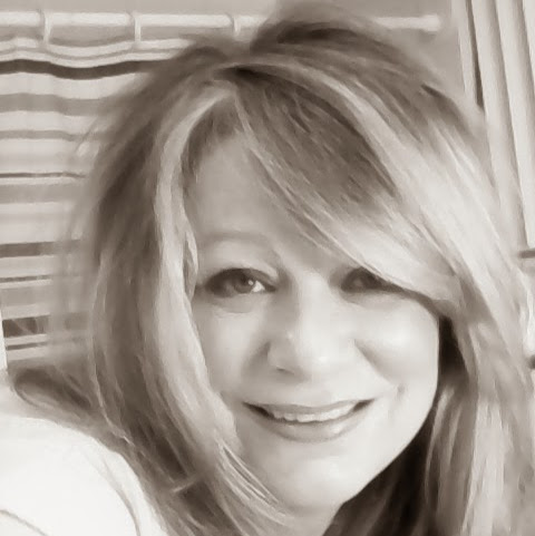 Rebekah White Photo 30