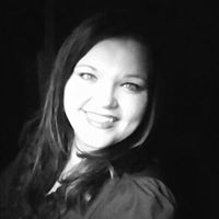 Shelly Garland Photo 17