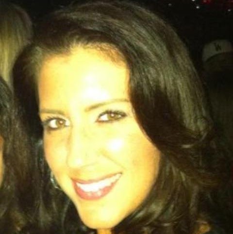 Linda Guzman Photo 9