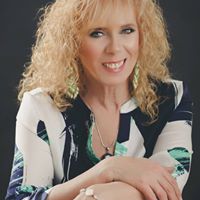 Toni Ingram Photo 27