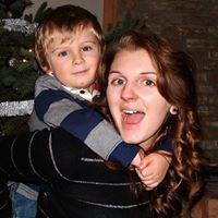 Alyssa Welch Photo 13