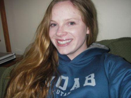 Sarah Drew Photo 15