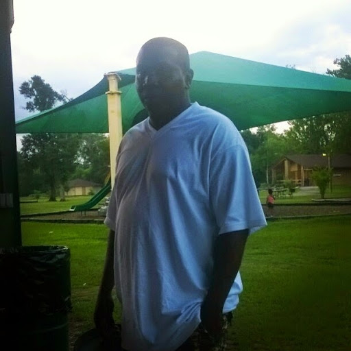Robert Mckinney Photo 32