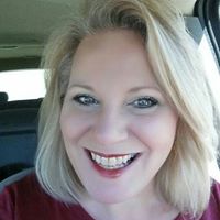 Lindsey Dugas Photo 13