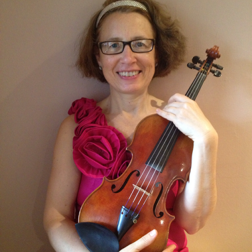 Julia Hartman Photo 9