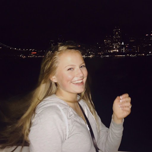Abby Anderson Photo 33