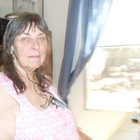 Julie Starr Photo 34
