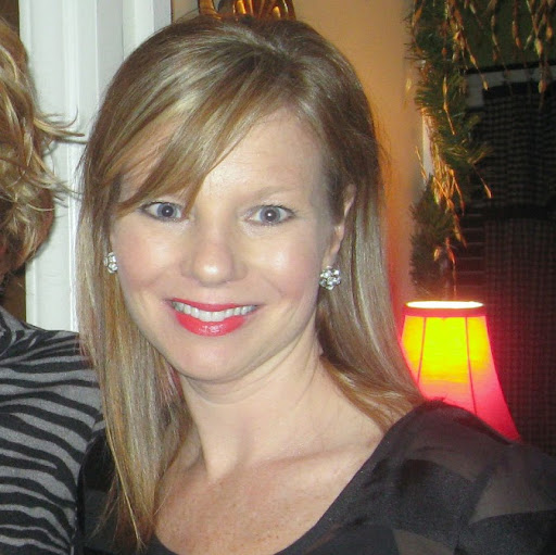 Alison Hurley Photo 12