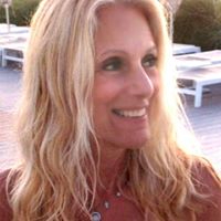 Lynda Tobin Photo 25