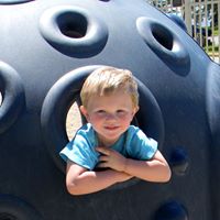 Laura Schultz Photo 49