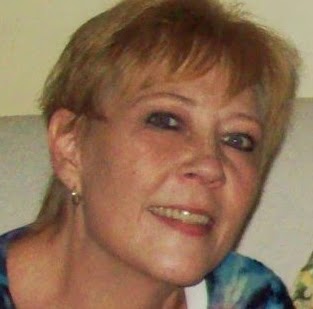 Traci Anderson Photo 29