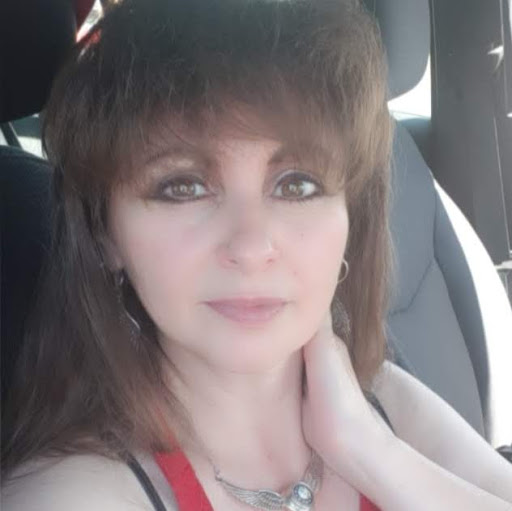 Melanie Small Photo 27