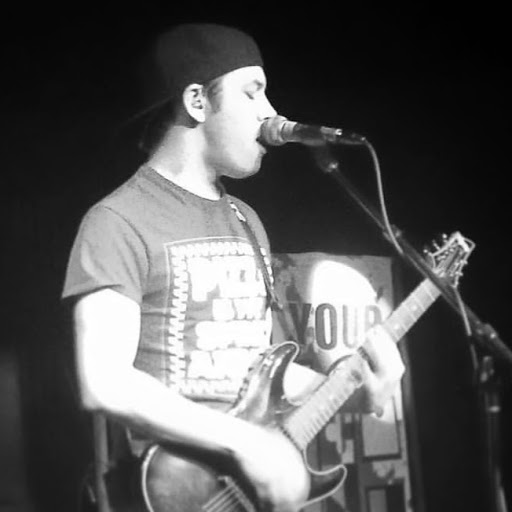Christopher Custer Photo 36