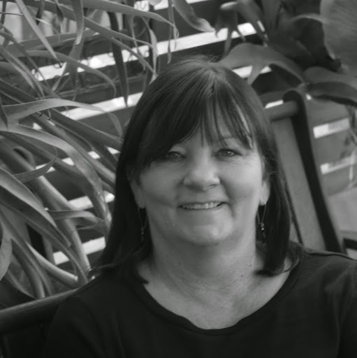 Anne Jennings Photo 14